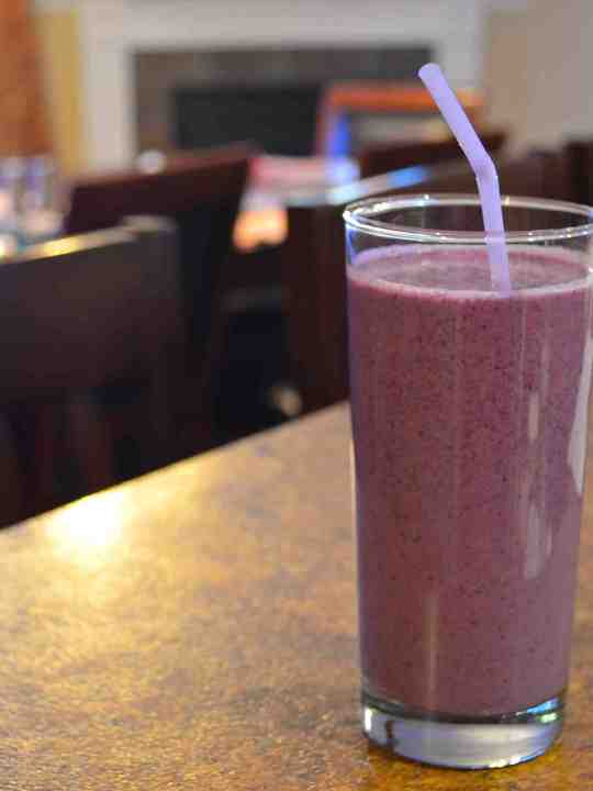 Blueberry Almond Smoothie and A New Look!