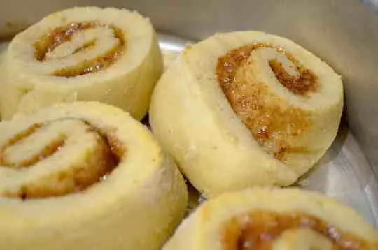 keto cinnamon rolls