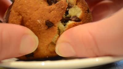 keto-fried-cookie-dough-ball2-mp4
