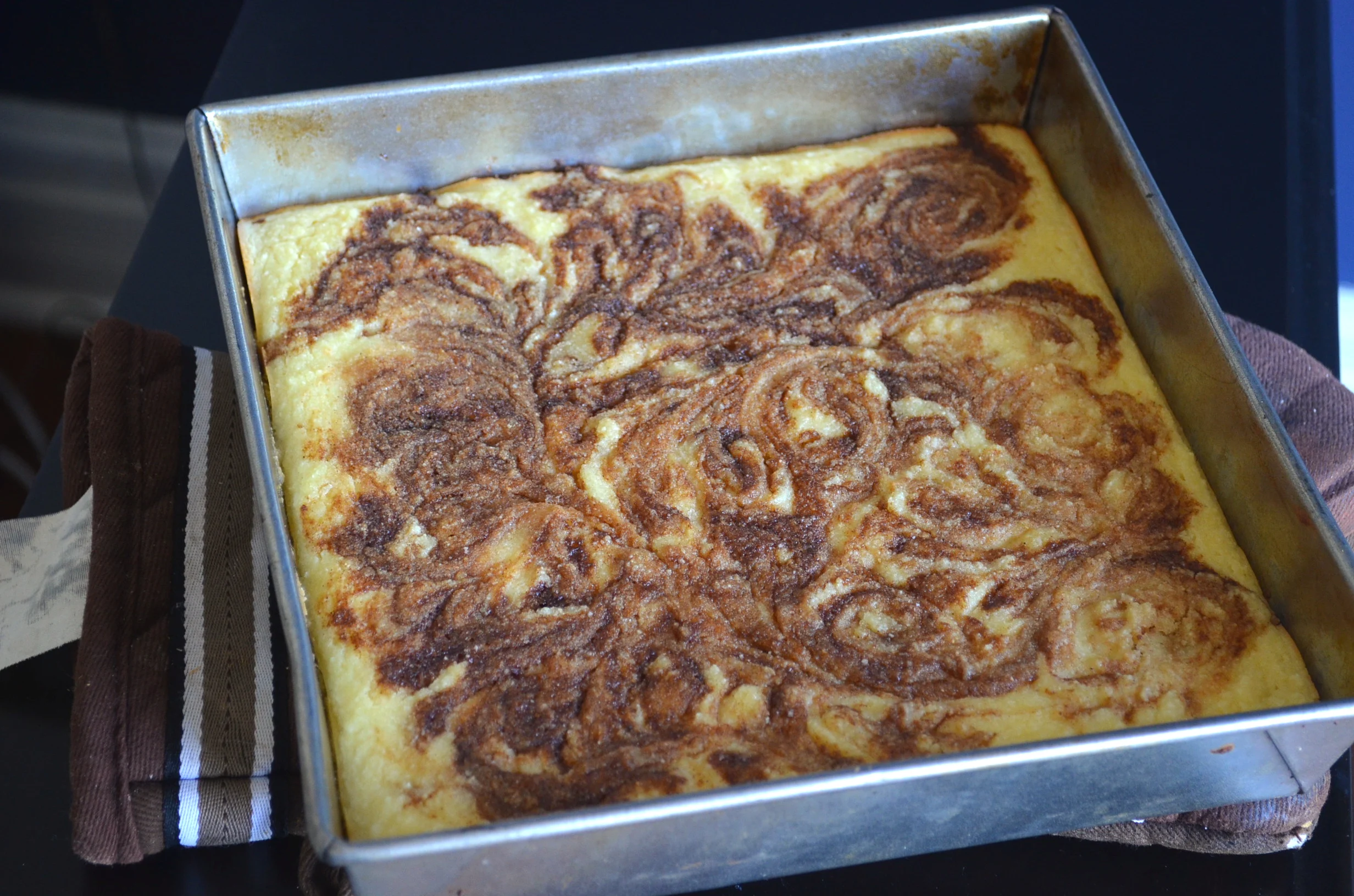 LOW CARB CINNAMON ROLL CAKE