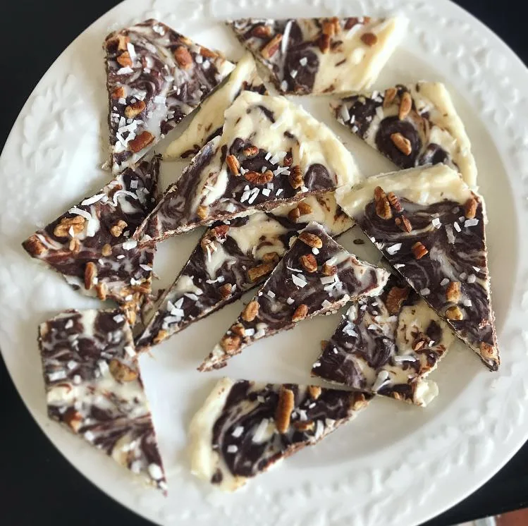 Keto White Chocolate Peppermint Christmas Crack