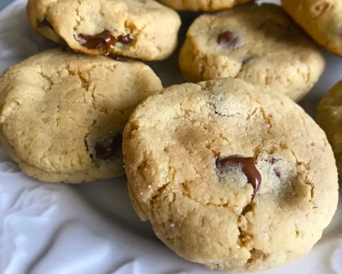 keto chocolate chip cookies recipe
