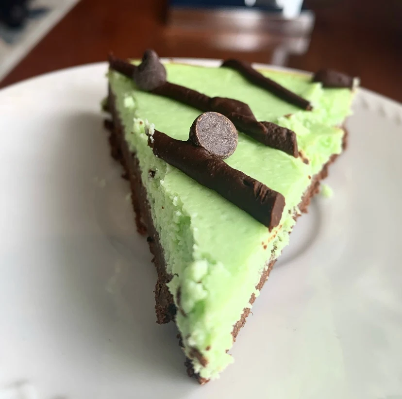 Keto Peppermint Brownie Cheesecake