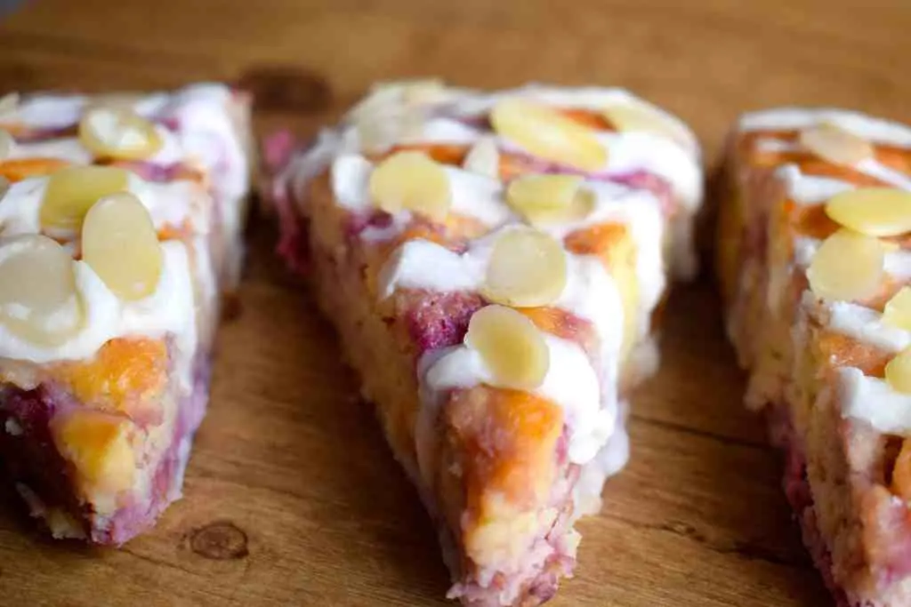 keto raspberry almond scones