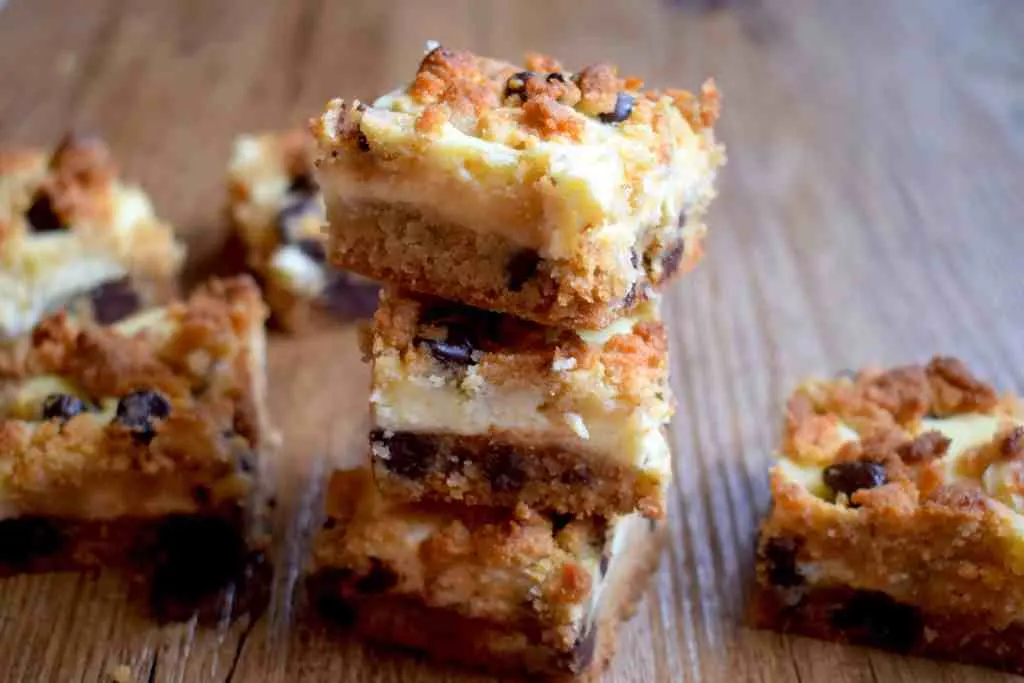 Keto Chocolate Chip Cookie Cheesecake Bars