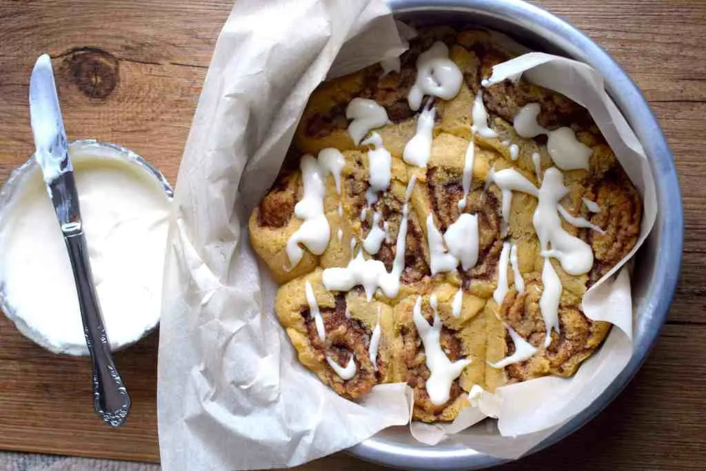 keto cinnamon roll with cream cheese frosting