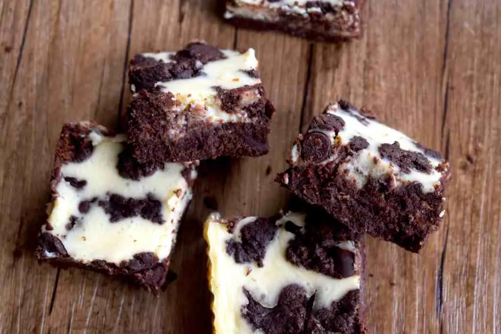 keto cheesecake brownies