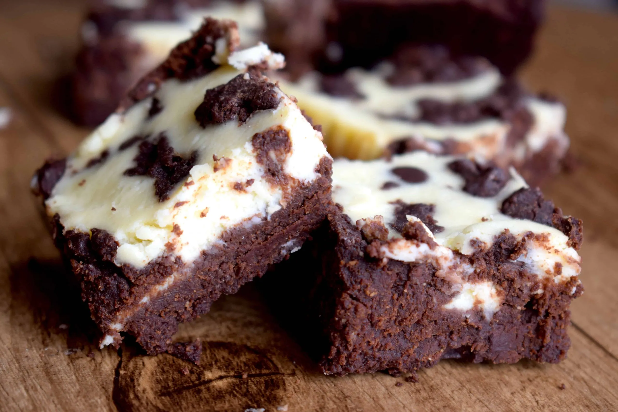 Keto Cheesecake Brownies