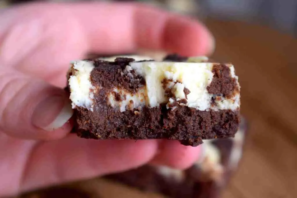 keto cheesecake brownies close up