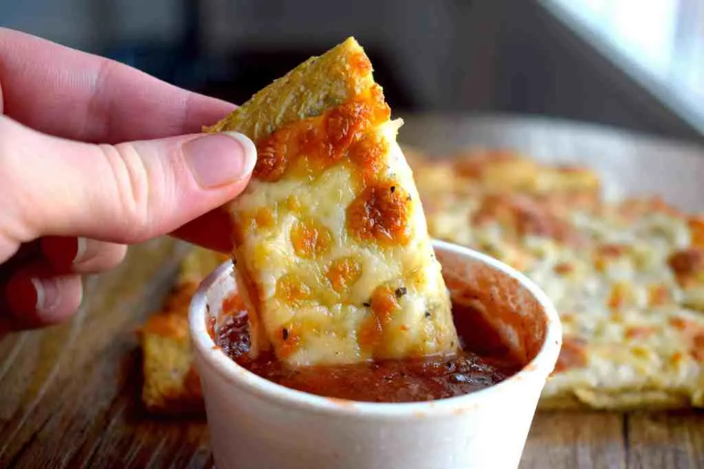 keto cheesy bread and marinara sauce keto cheesy bread and marinara sauce
