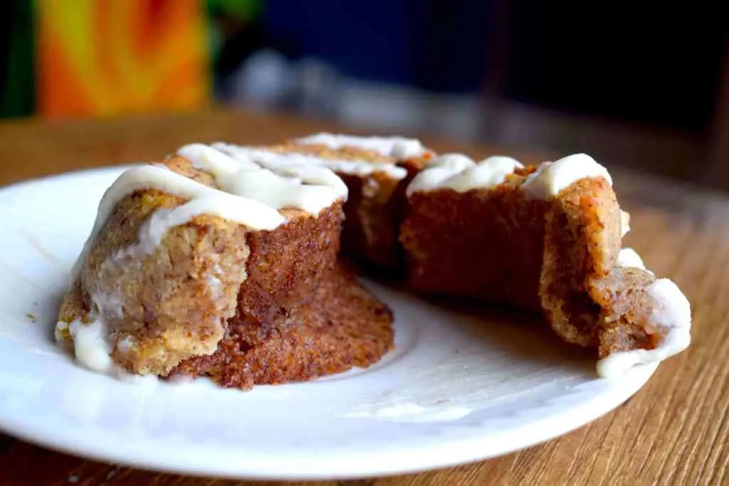 keto cinnamon rolls