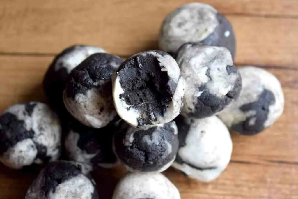 keto oreo fat bombs