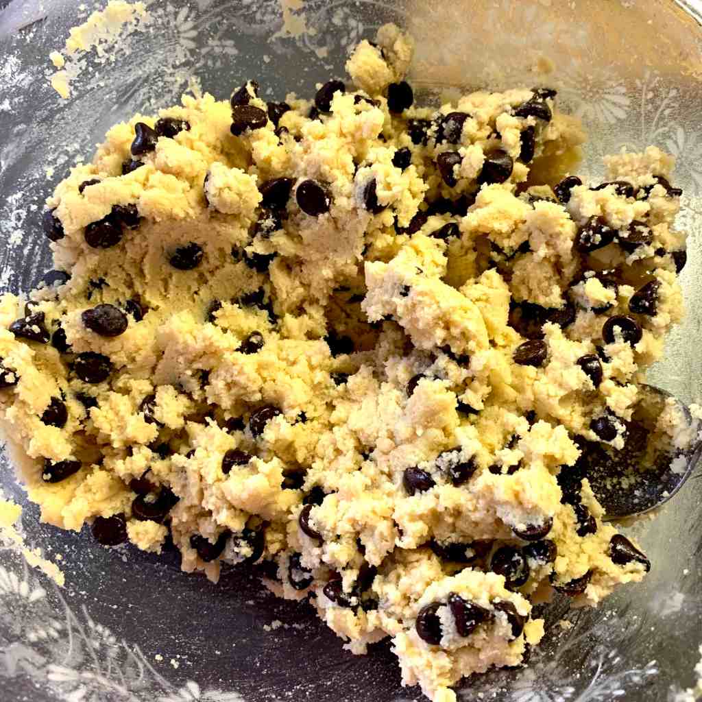 keto chocolate chip cookie dough batter