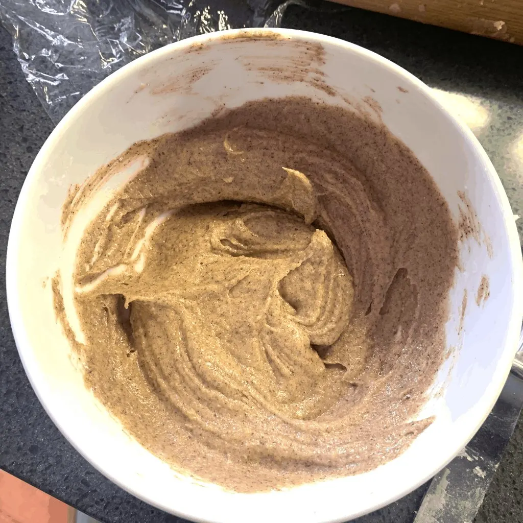 low carb cinnamon roll filling