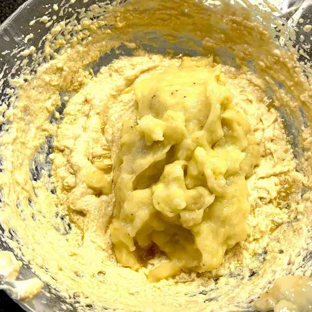 mashed banana low carb bread