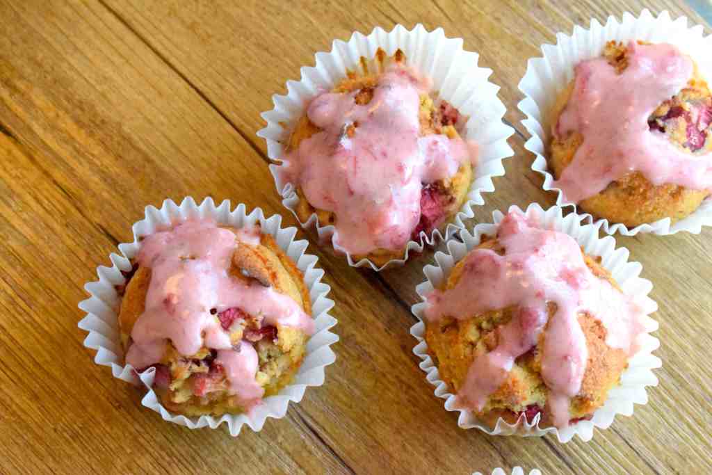 low carb strawberry rhubarb muffins