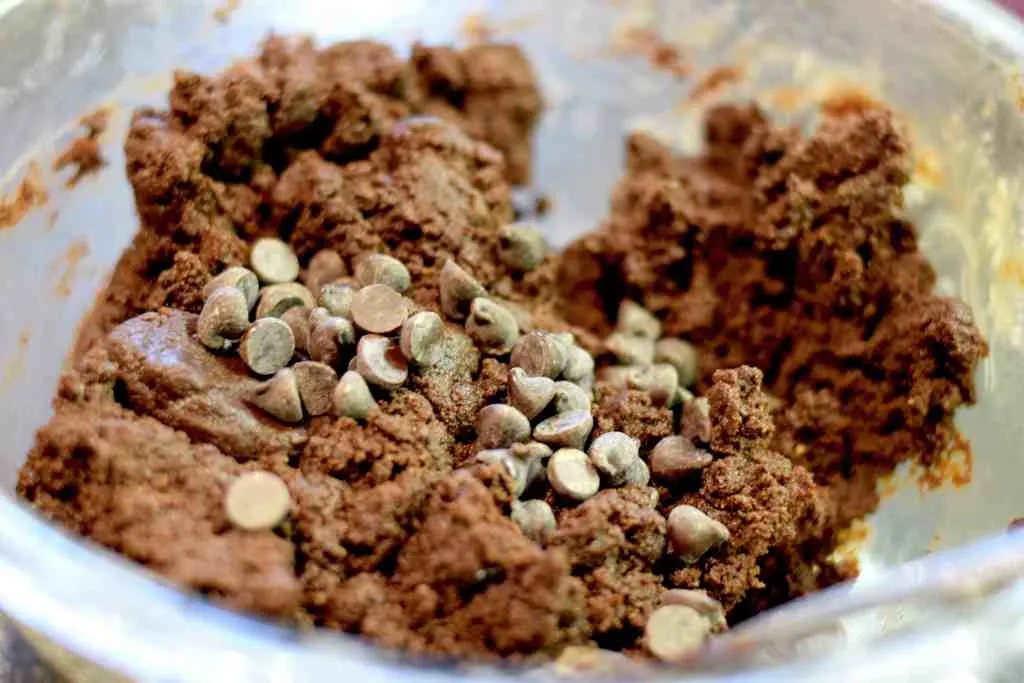 keto chocolate chip cookie dough