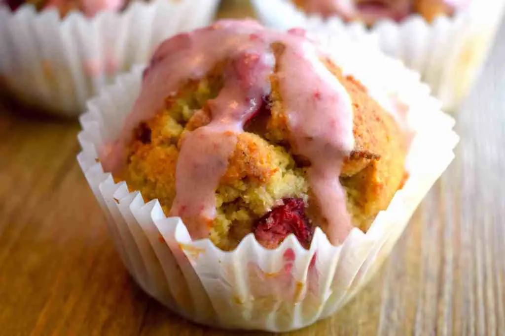 keto strawberry muffins