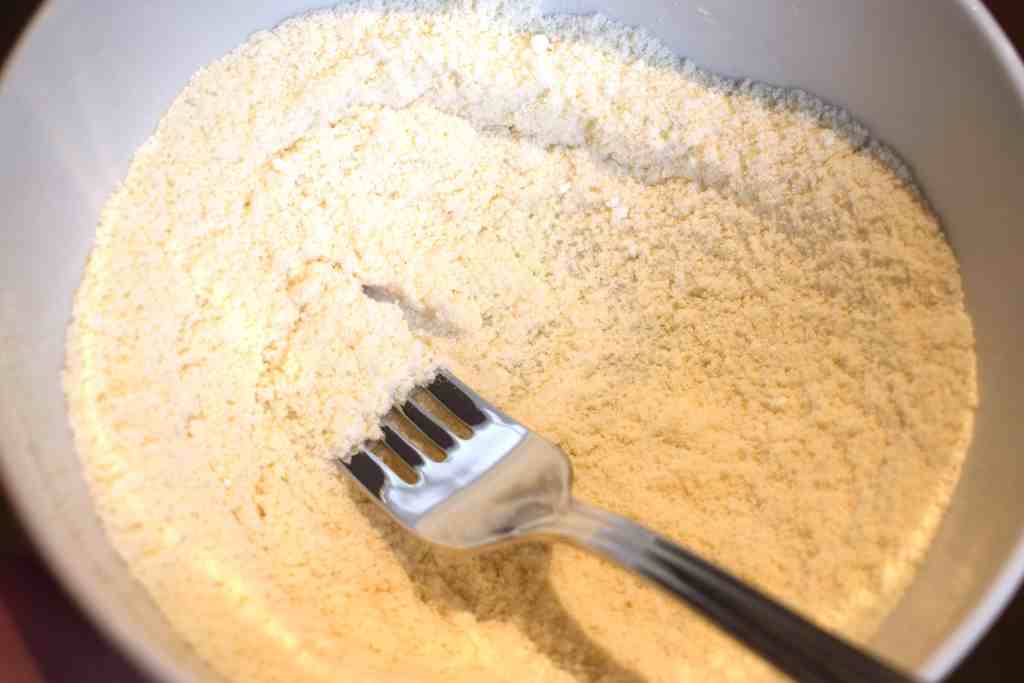 almond flour coconut flour Xanthan Gum