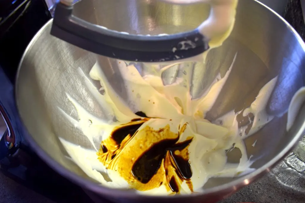 cream cheese butter vanilla extract