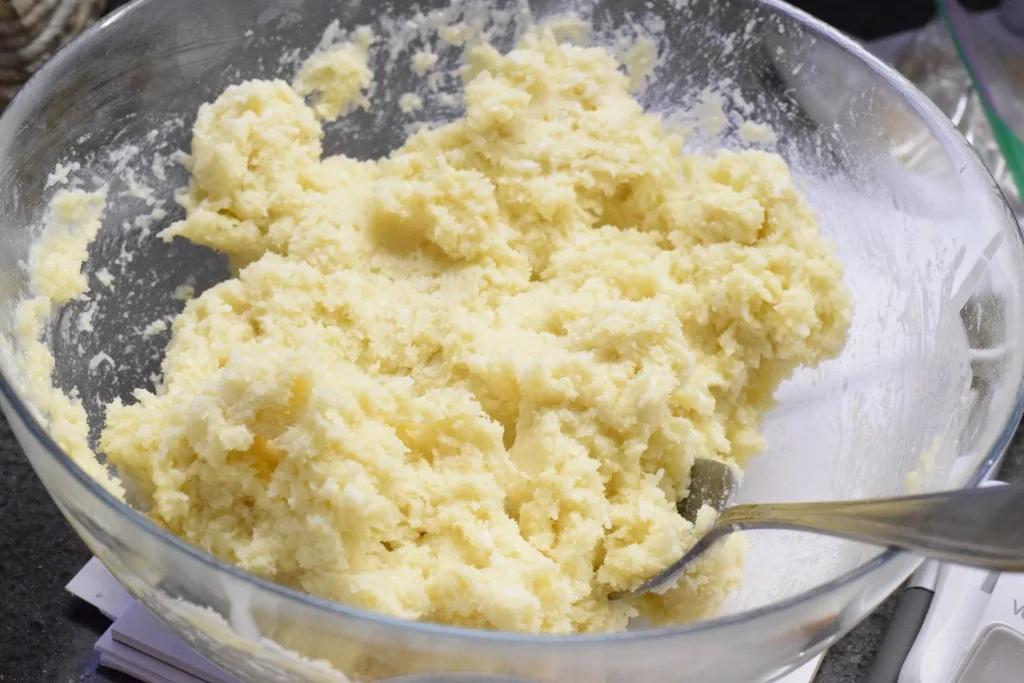 keto coconut muffin batter