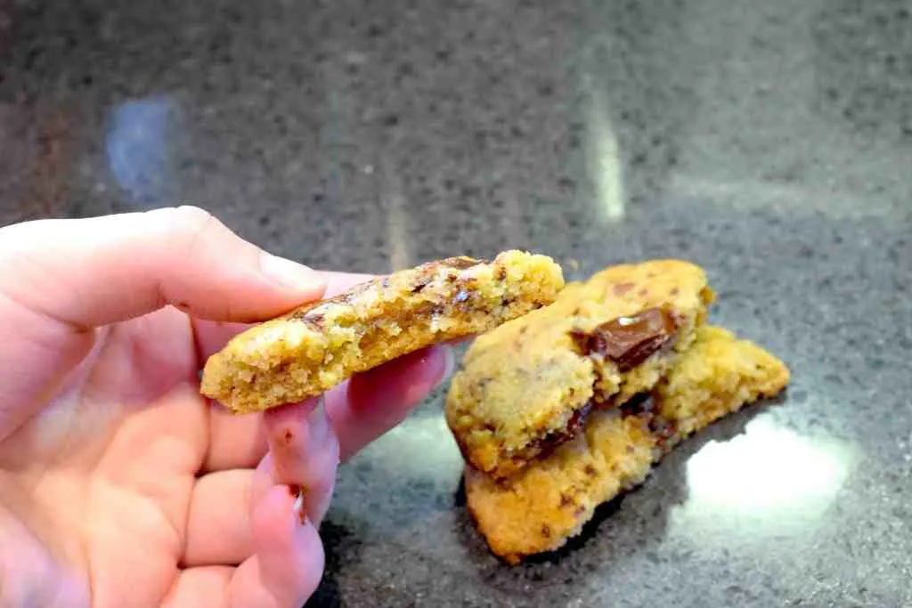 soft keto chocolate chip cookies