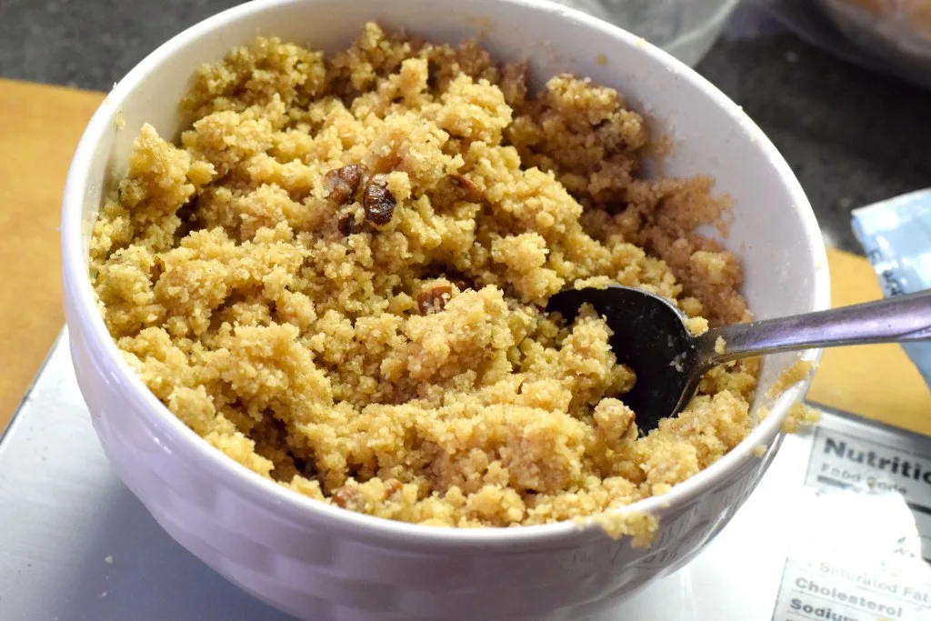 keto almond flour crumble