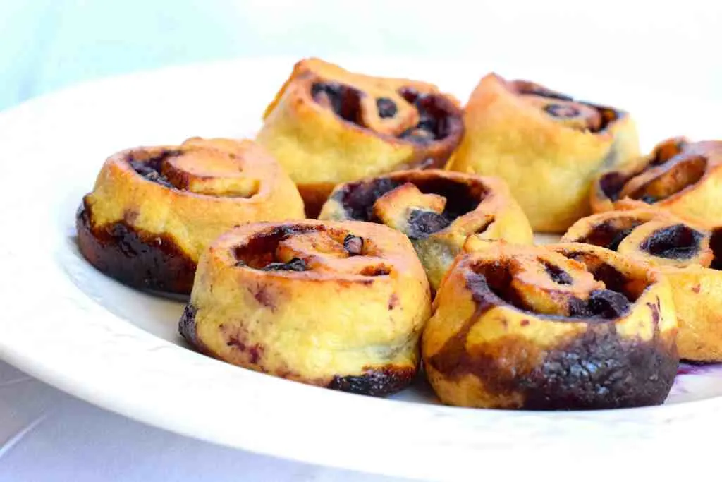 keto blueberry cinnamon rolls recipe