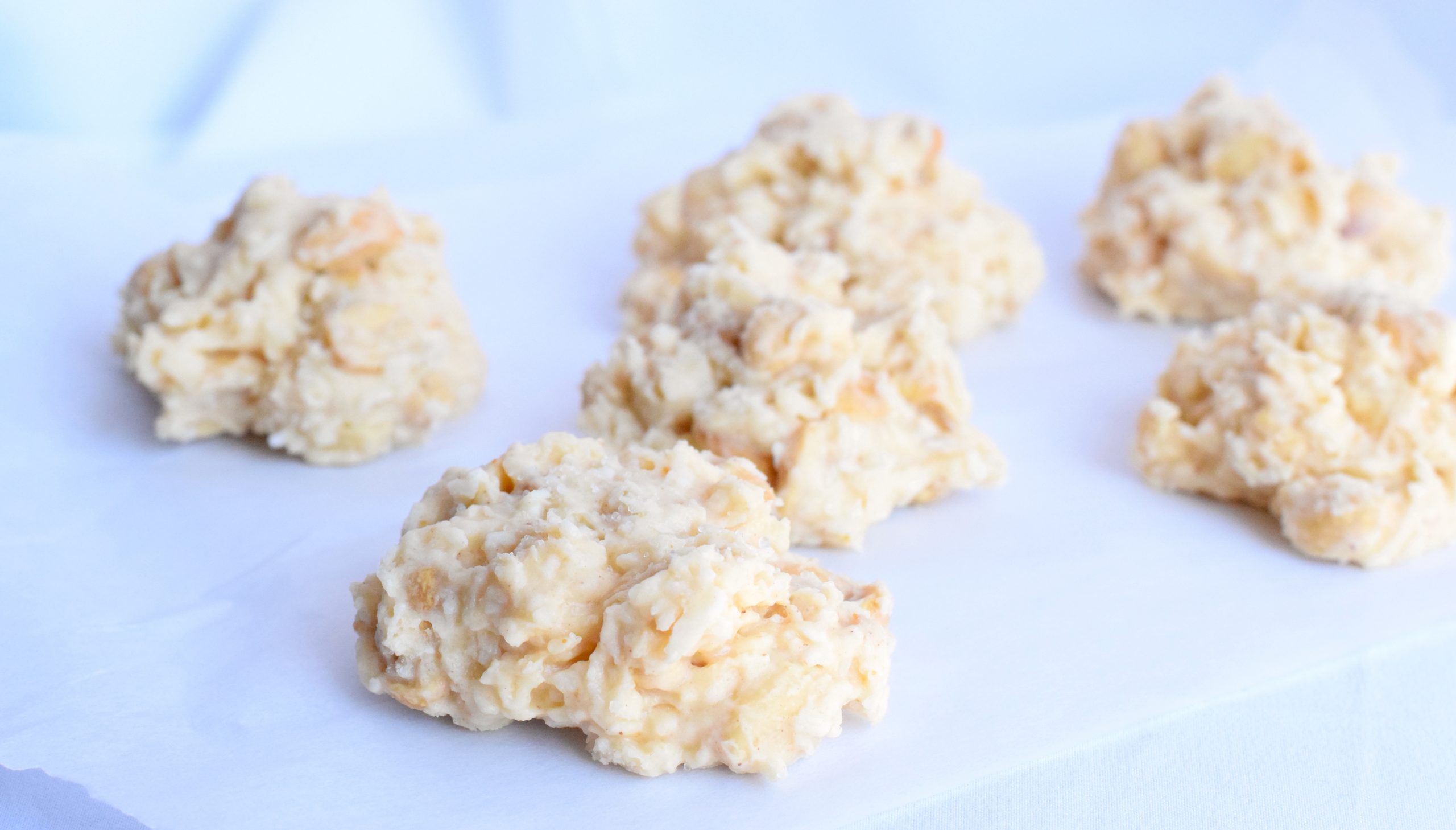 Keto White Chocolate Peanut Butter Clusters