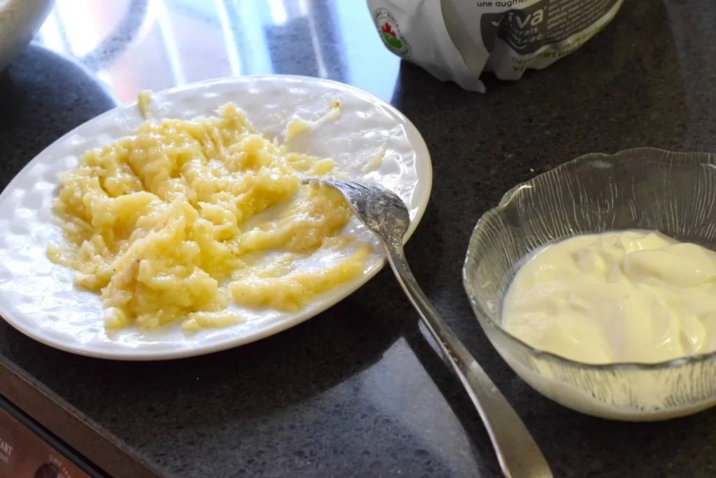 mashed banana sour cream