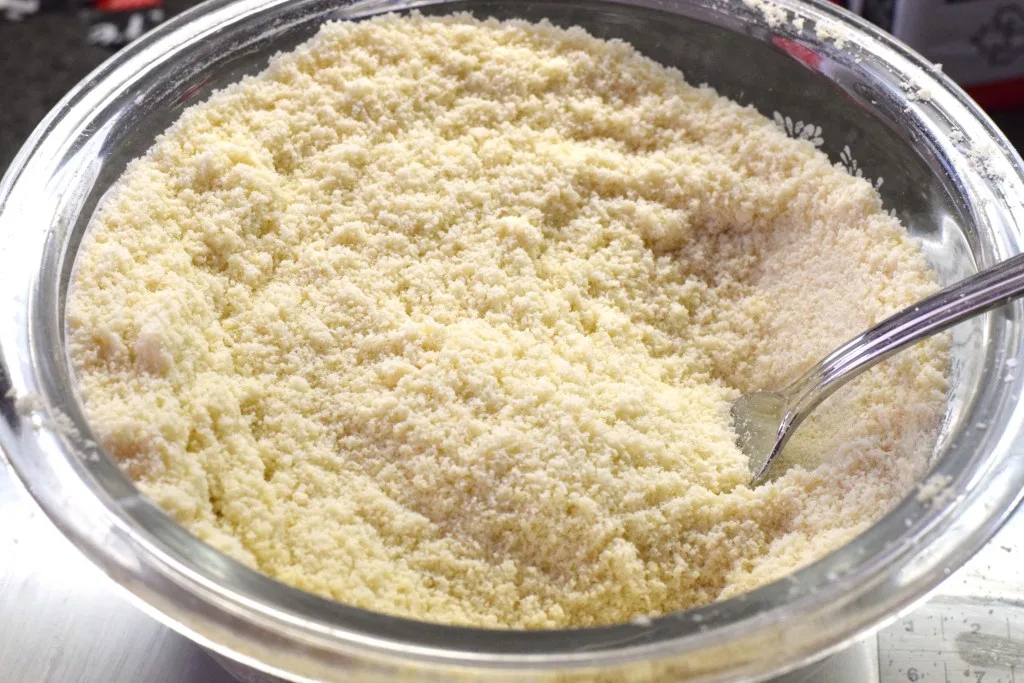 almond flour coconut flour salt Xanthan Gum