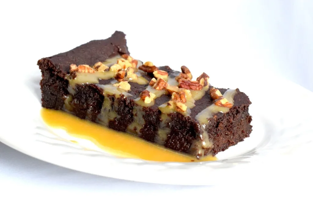keto chocolate turtles cake