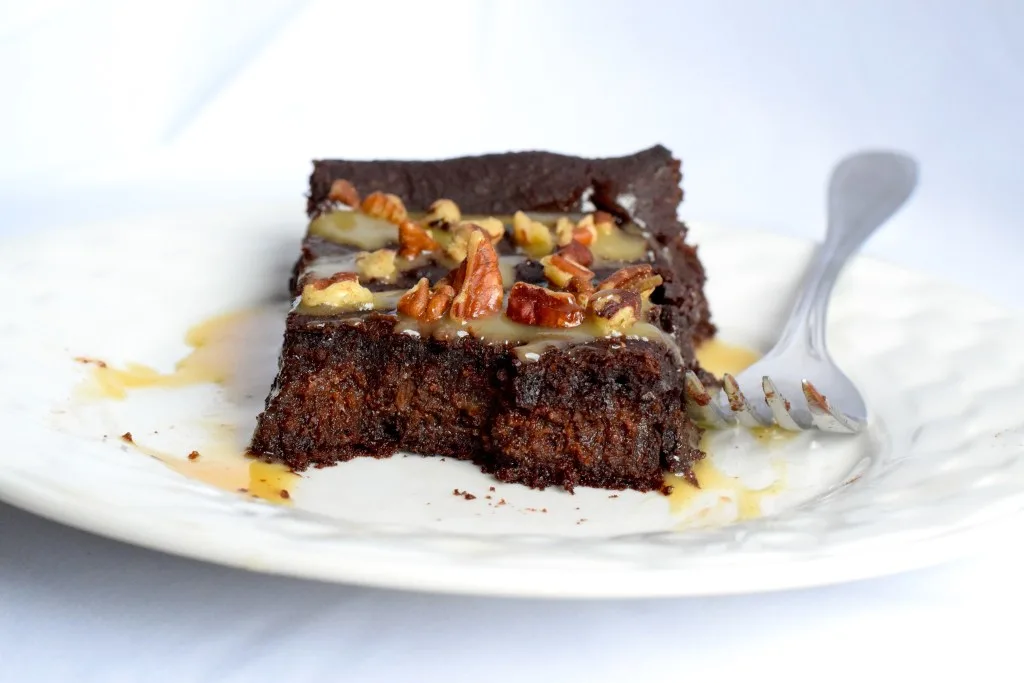 low carb chocolate turtles cake