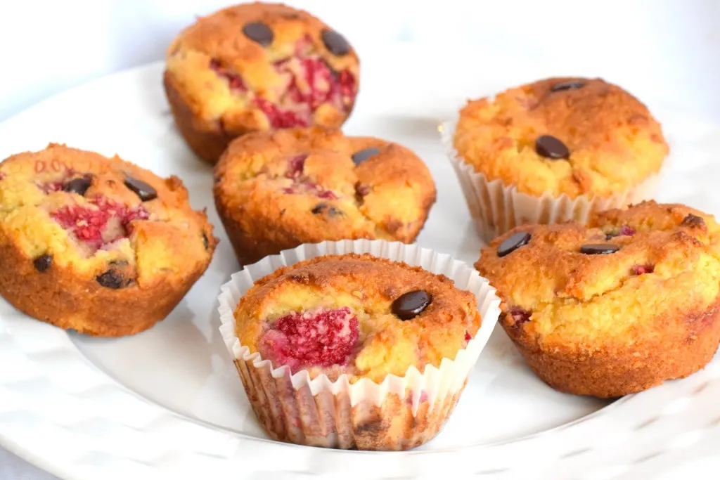keto chocolate raspberry muffins recipe