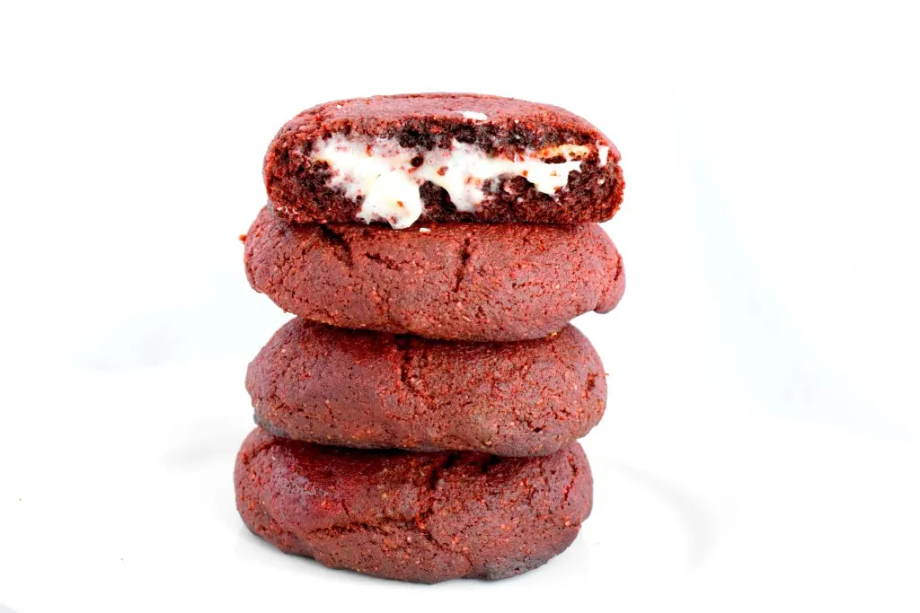 keto cream cheese stuffed red velvet cookies