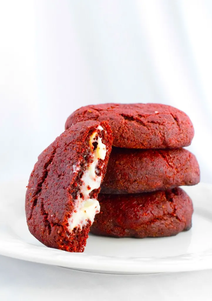 keto cream cheese stuffed red velvet cookies