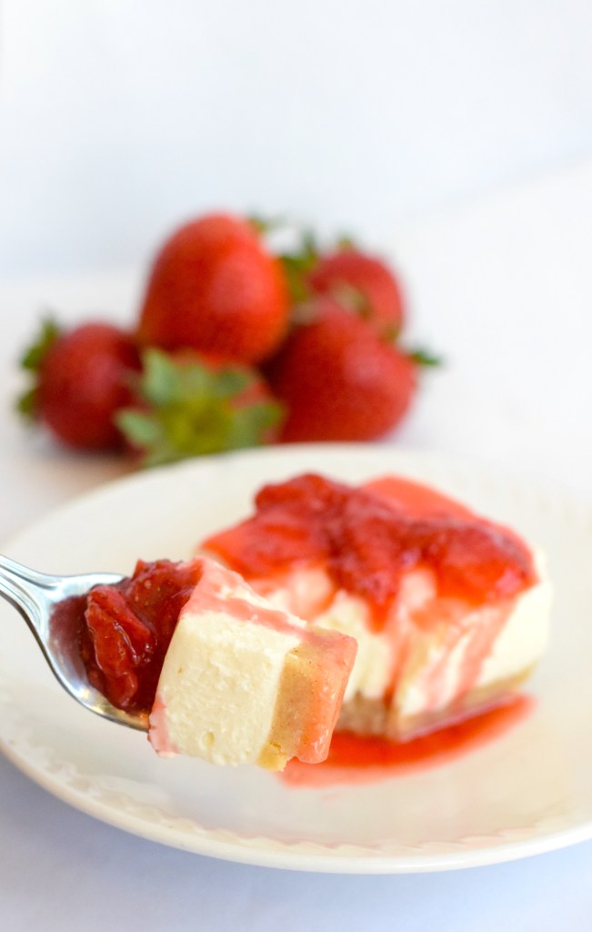 easy keto strawberry dessert