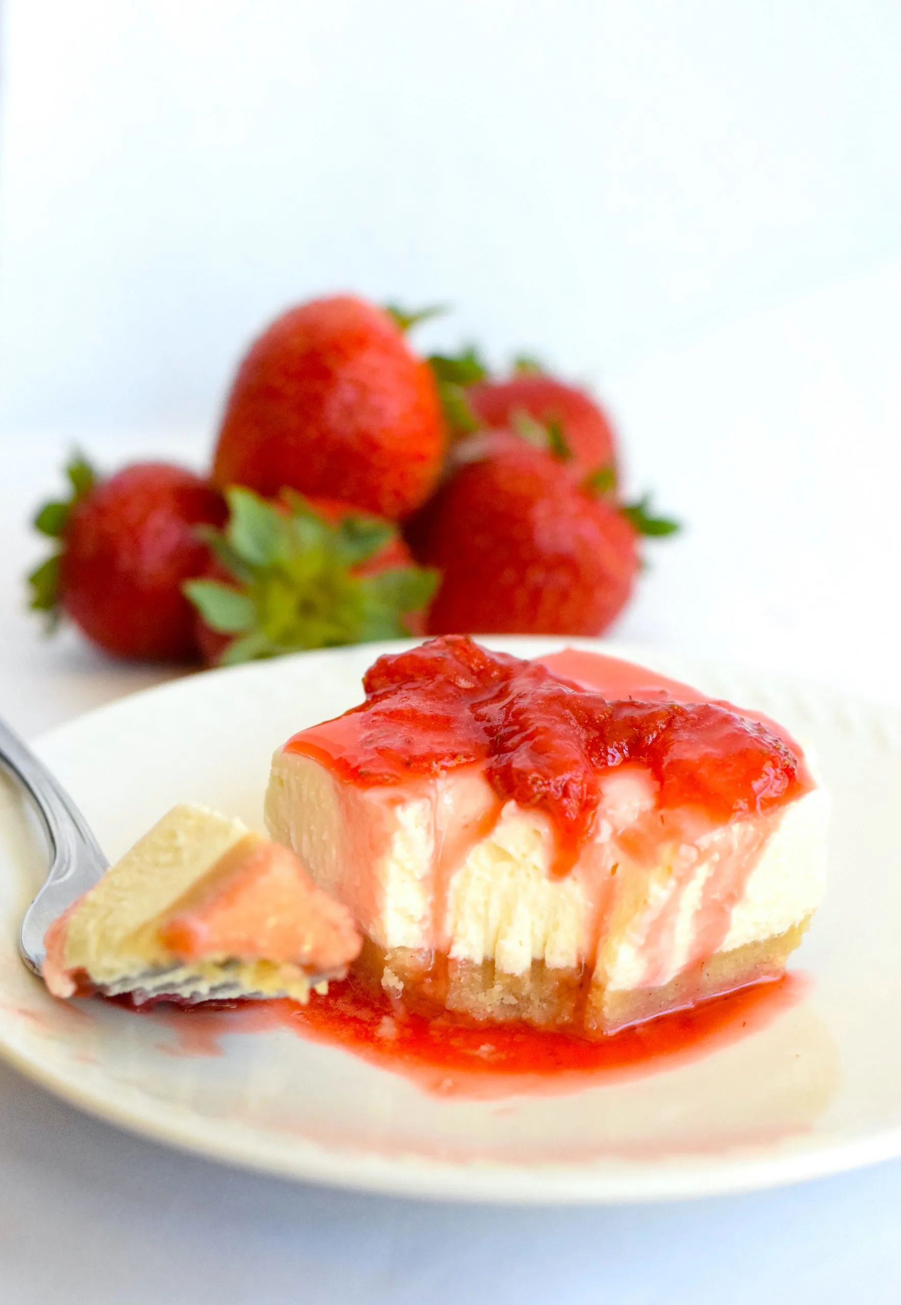No Bake Keto Strawberry Cheesecake