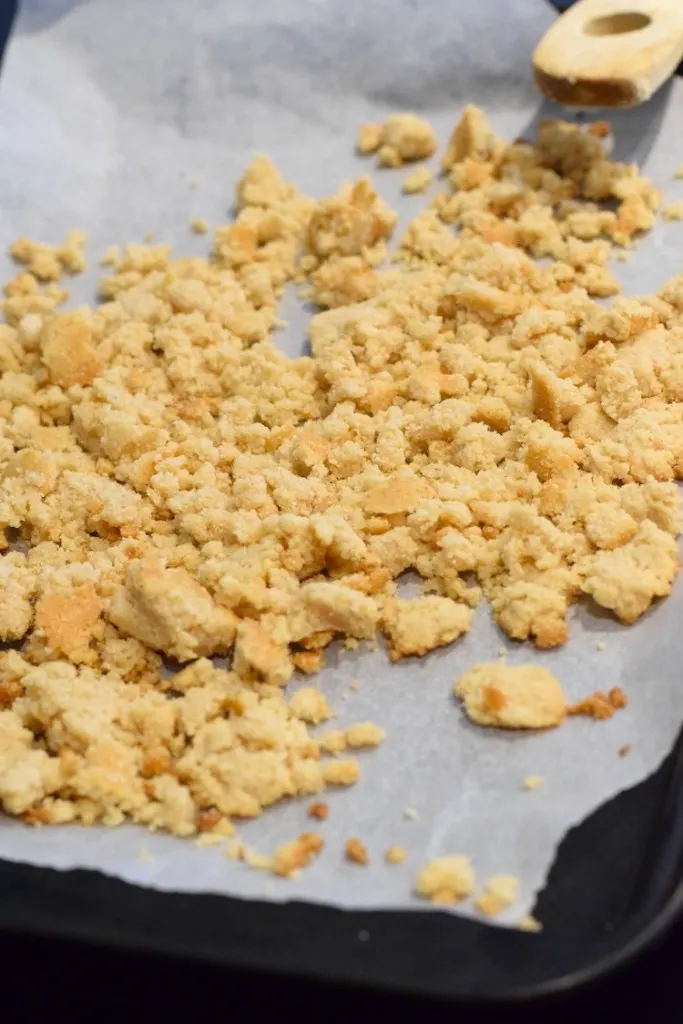 keto almond flour crumble