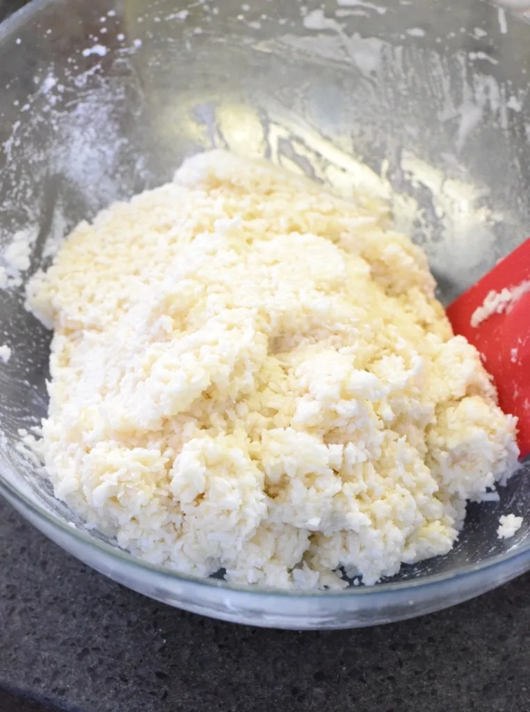 unsweetened shredded coconut, almond flour, egg whites