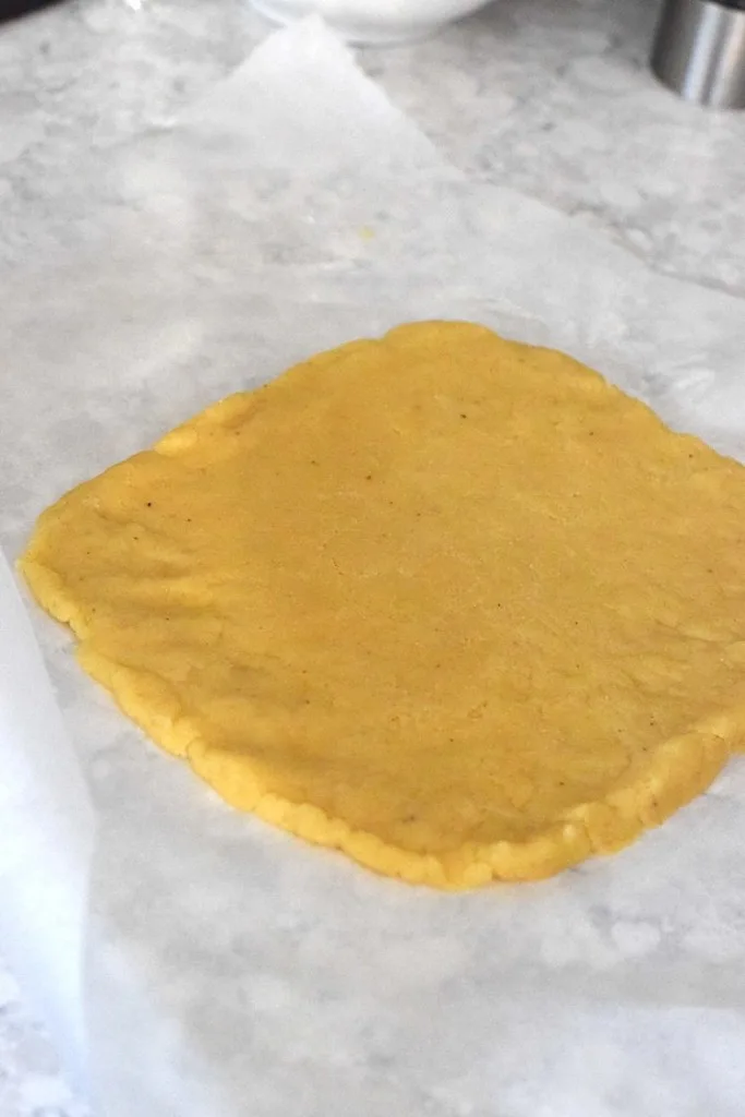 keto fat head dough pizza crust keto fat head dough pizza crust