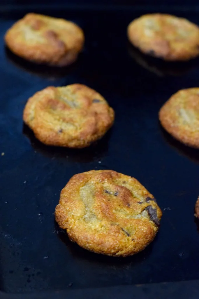 keto chocolate chunk cookies recipe keto chocolate chunk cookies recipe