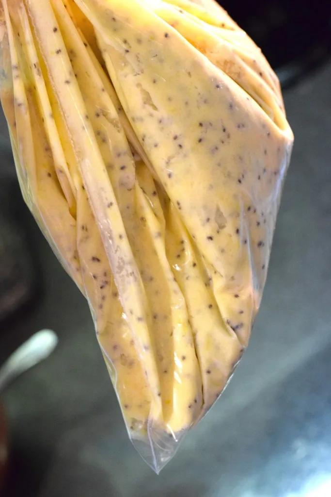 lemon chia seed piping bag donuts lemon chia seed piping bag donuts