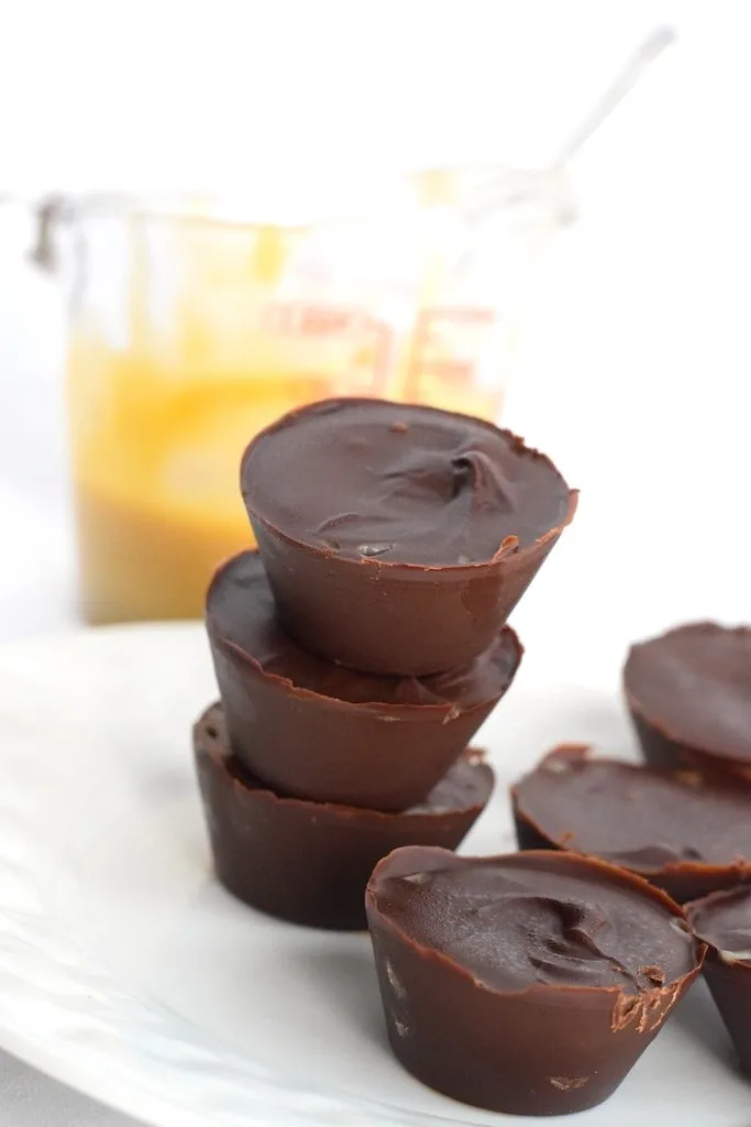 keto no bake chocolate caramels