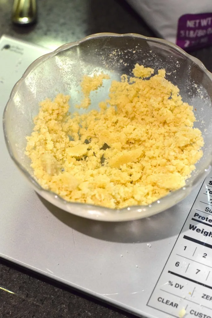 almond flour, butter, cinnamon, sweetener almond flour, butter, cinnamon, sweetener