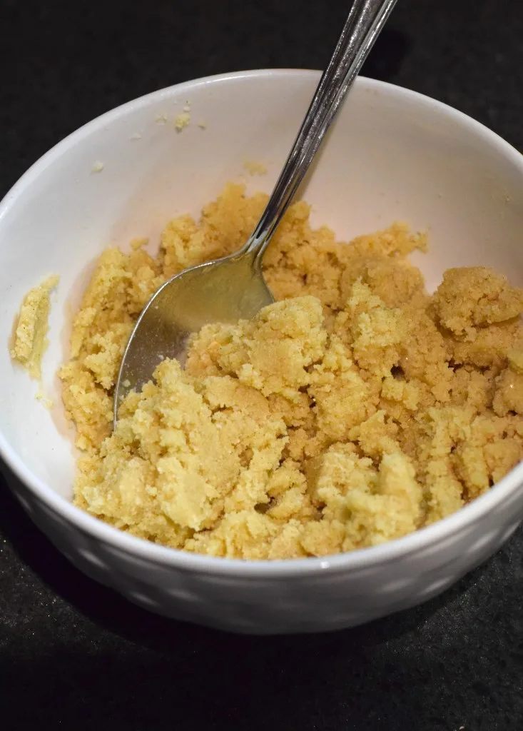almond flour crumble