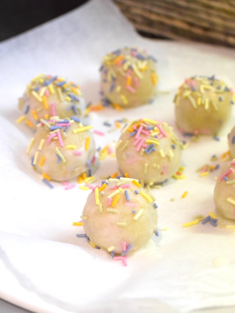 glazed keto cake balls