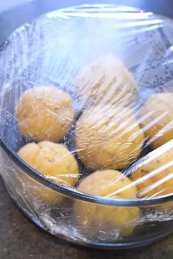 keto yeast bread rolls