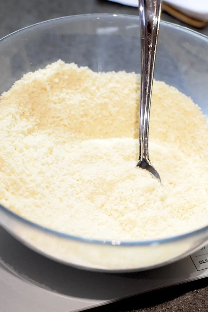 xanthan gum, almond flour, coconut flour, arrowroot starch