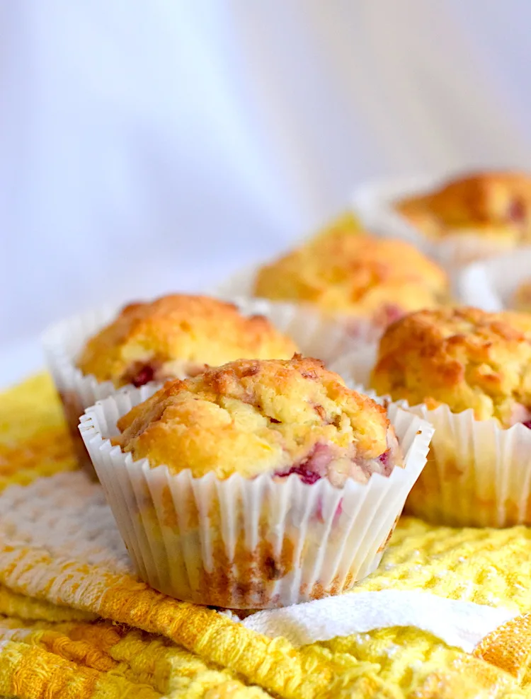 keto friendly lemon raspberry muffins